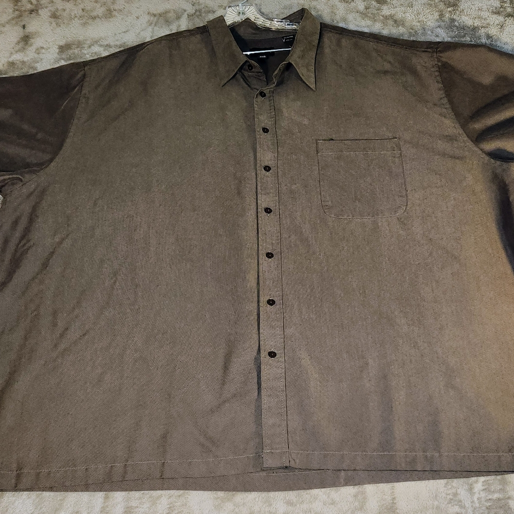 Catalyst Brand • Dress Shirt • pale Green • Button-Up • Front Botton Pocket •